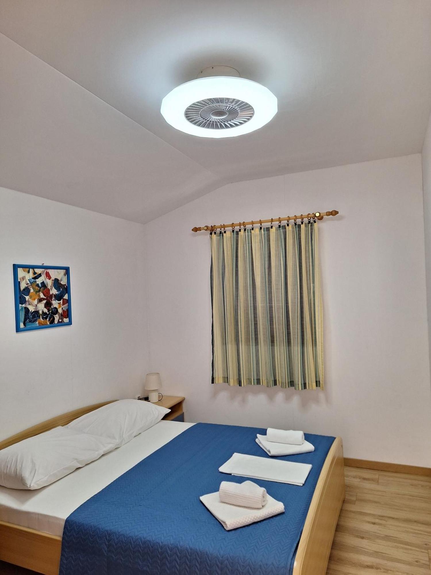 Apartmani Mw, Plavi Apartman 바슈카 외부 사진